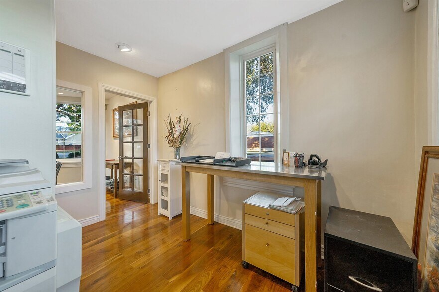 More Photos Of 1106 E 4500 S, Millcreek Office Residential For Sale