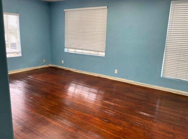 More Photos Of 5608 Soto St, Huntington Park Light Manufacturing For Lease