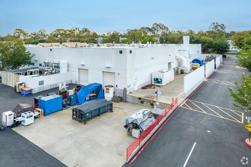 More Photos Of 13500 Danielson St, Poway Manufacturing For Sale