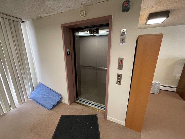 More Photos Of 232 S Home Ave, Pittsburgh Specialty For Sale