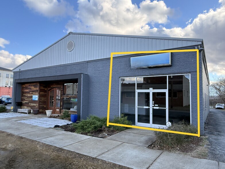 More Photos Of 230 W Baltimore St, Jackson Office For Lease