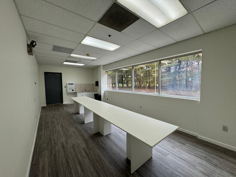 More Photos Of 110 Pomponio Ave, South Plainfield Manufacturing For Sale