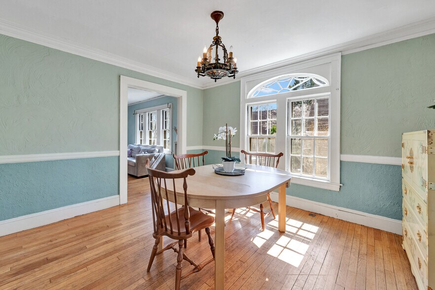 More Photos Of 126 Westbourne Ter, Brookline Multifamily For Sale