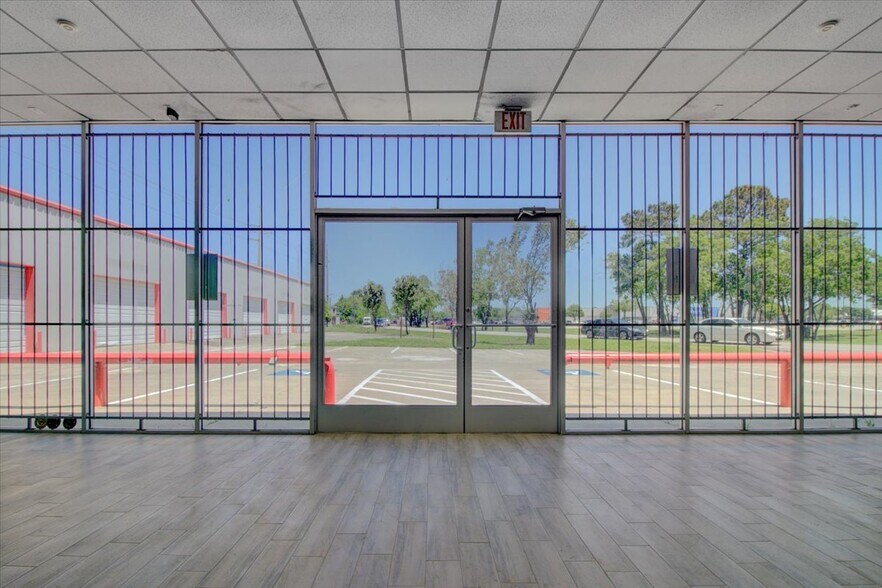 More Photos Of 4055 Old Dowlen Rd, Beaumont Warehouse For Lease