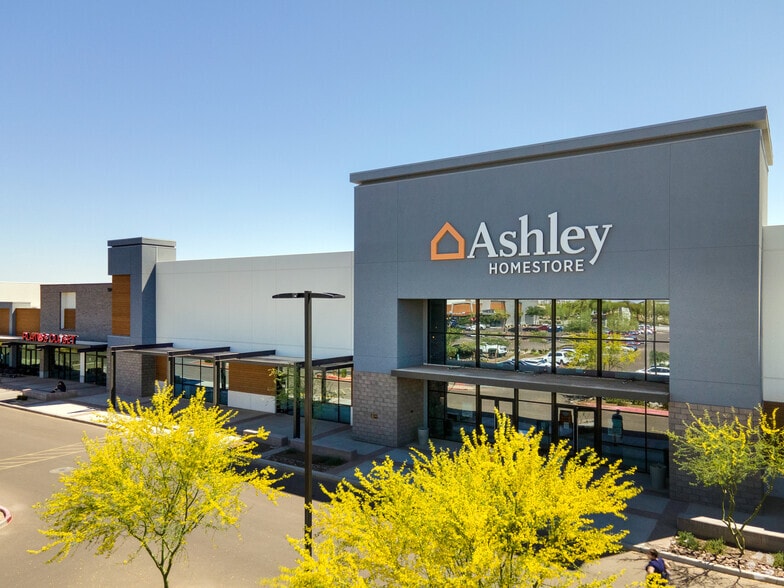 More Photos Of 2524 S San Tan Village Pkwy, Gilbert Storefront For Lease
