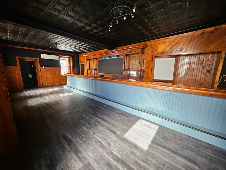 More Photos Of 30 Main St, Freemansburg General Retail For Sale