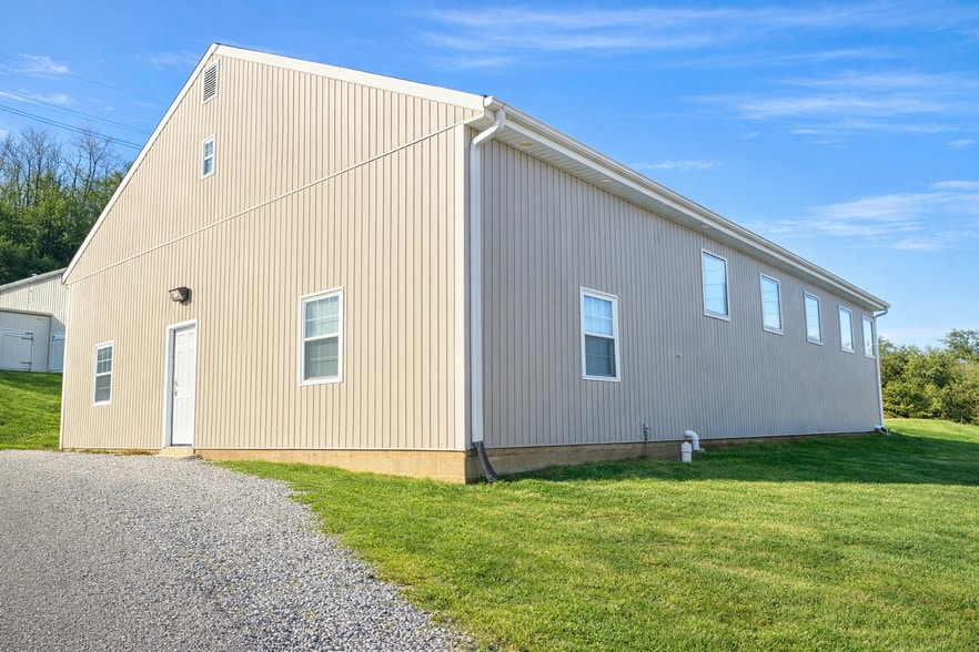 Primary Photo Of 5021 Benois Rd, Roanoke Flex For Sale