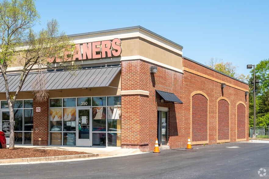 More Photos Of 1025 Veterans Memorial Hwy SE, Mableton Unknown For Lease