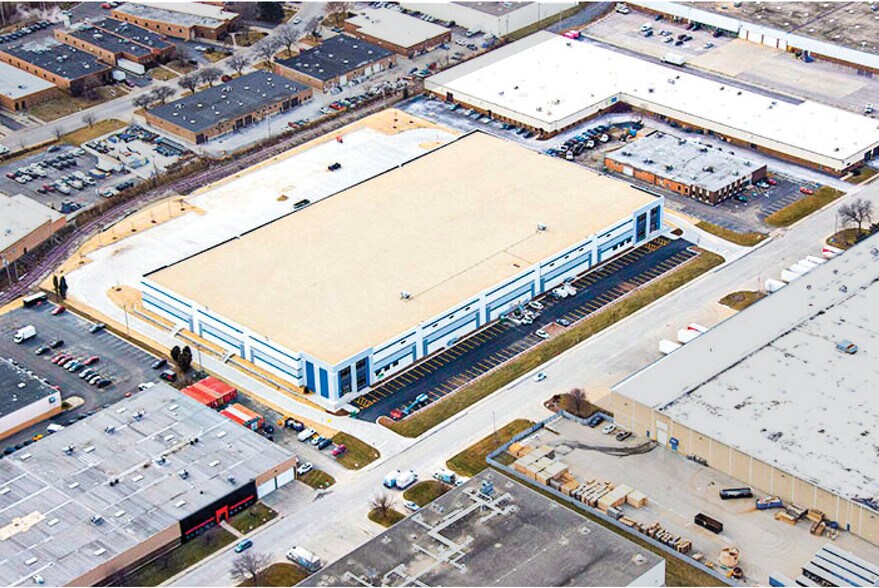 More Photos Of 901 Chase Ave, Elk Grove Village Distribution For Lease