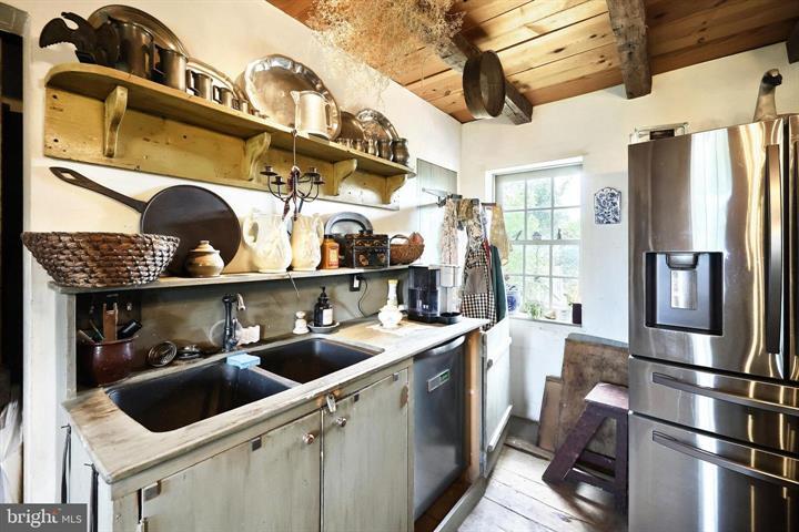 More Photos Of 4415 W Market St, York Specialty For Sale