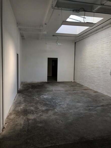 More Photos Of 11830 Foothill Way, Oakland Flex For Lease