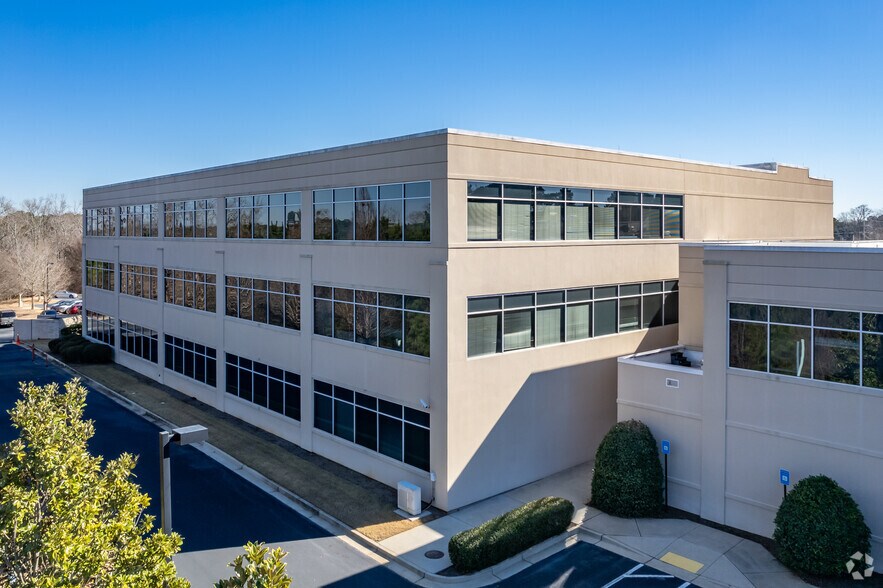 More Photos Of 7823 Spivey Station Blvd, Jonesboro Medical For Lease