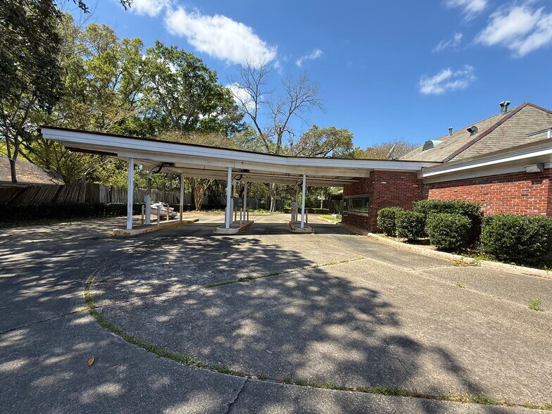 More Photos Of 8796 Greenwell Springs Rd, Baton Rouge General Retail For Sale