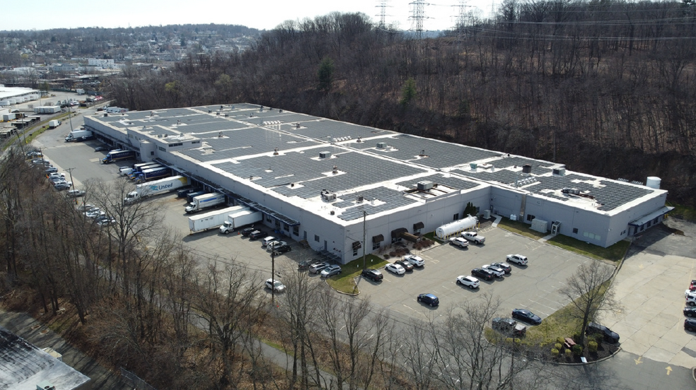 Primary Photo Of 4 Warehouse Ln, Elmsford Warehouse For Lease