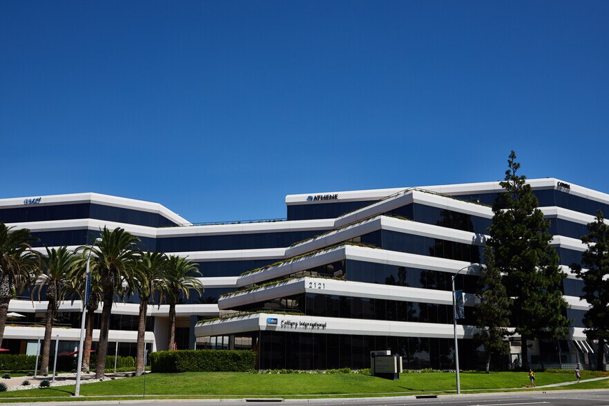 More Photos Of 2101-2141 Rosecrans Ave, El Segundo Office For Lease