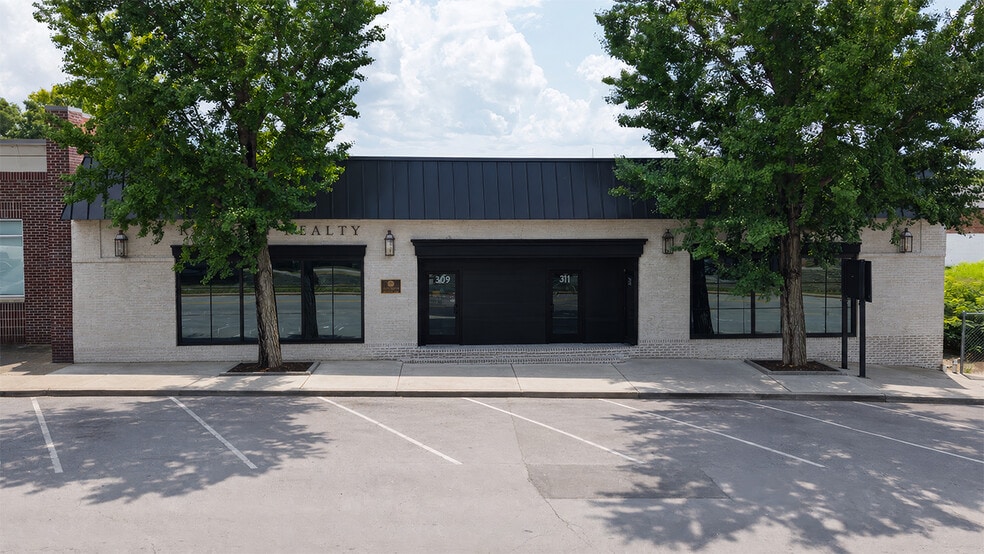 More Photos Of 311 W Main St, Murfreesboro Office Residential For Lease