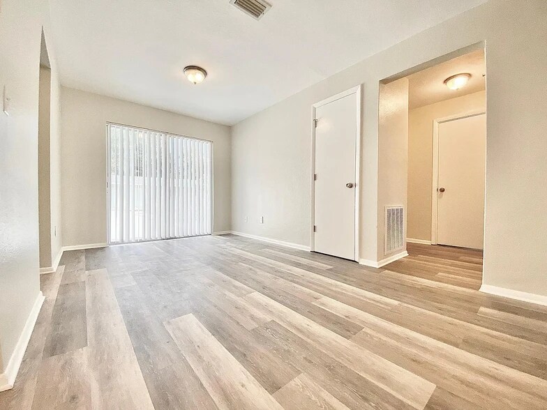 More Photos Of 531-539 New York Ave, Dunedin Apartments For Sale