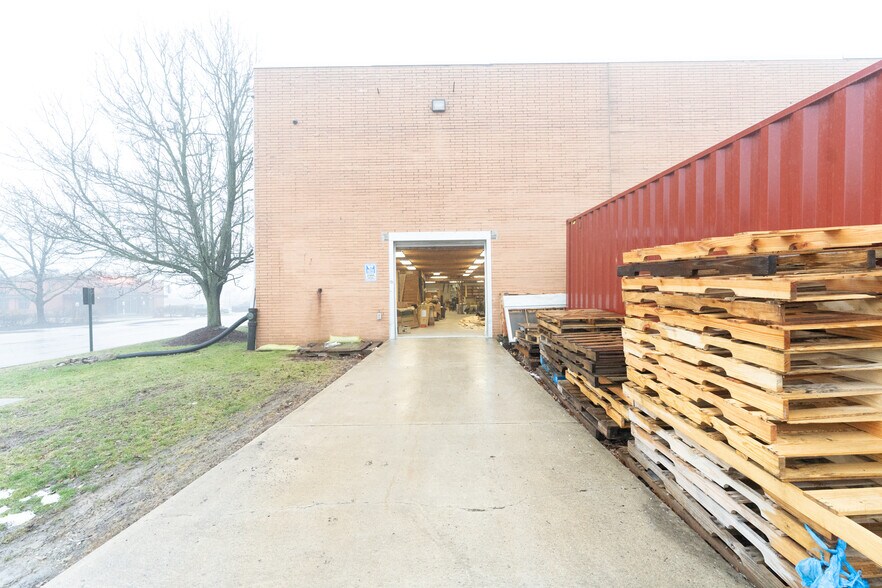 More Photos Of 3845 Northern Pike, Monroeville Freestanding For Lease