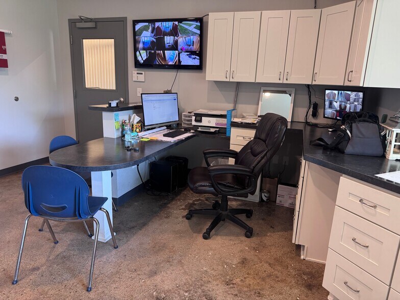 More Photos Of 1600 McPherson Ave, Council Bluffs Self Storage For Sale