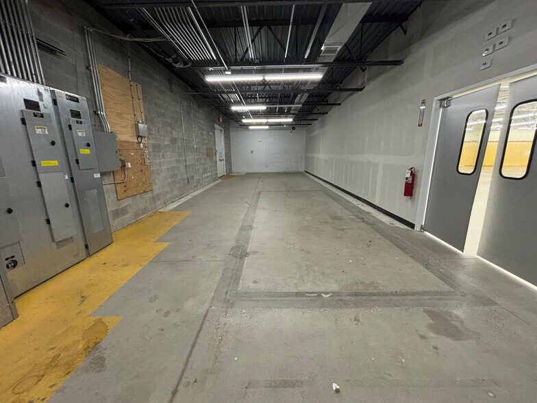 More Photos Of 720 HWY 71, Mansfield Convenience Store For Lease