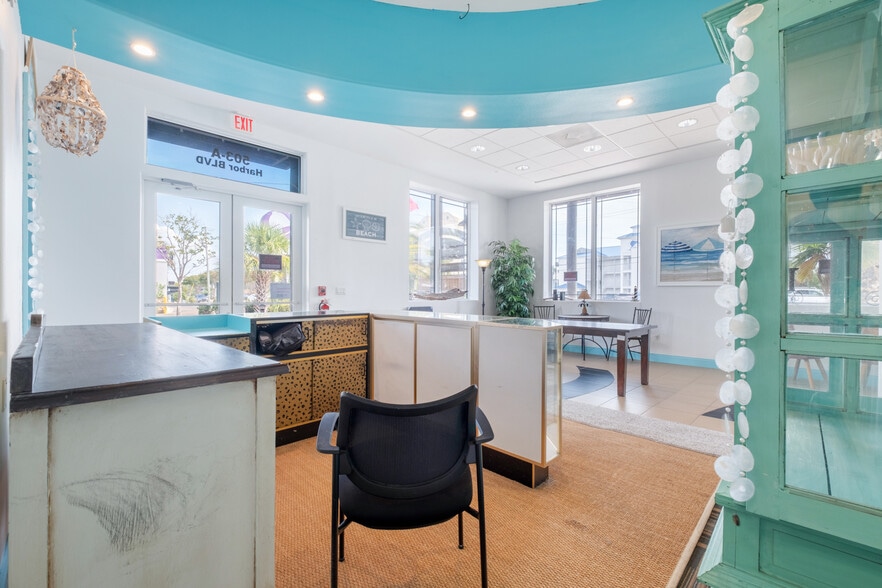 More Photos Of 503A Harbor Blvd, Destin Flex For Lease