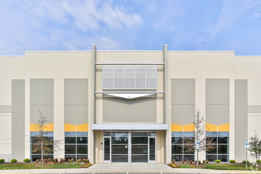 More Photos Of 700 Derita Rd, Concord Warehouse For Lease