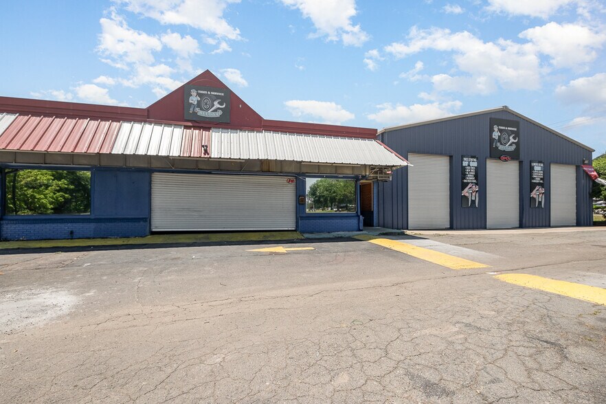 More Photos Of 1831 Capital Blvd, Raleigh Auto Repair For Lease