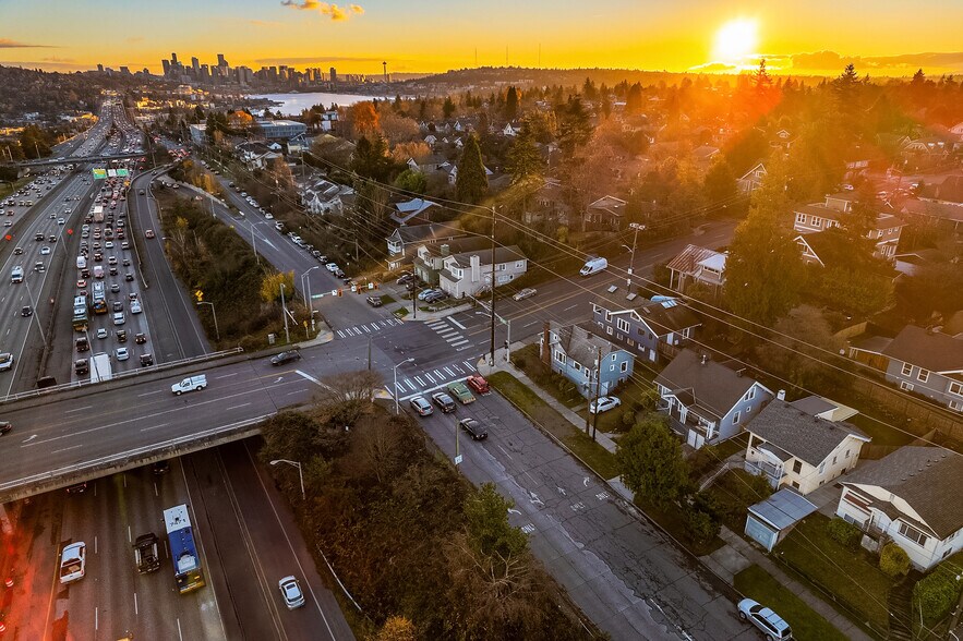 More Photos Of 5011 5th Ave NE, Seattle Apartments For Sale