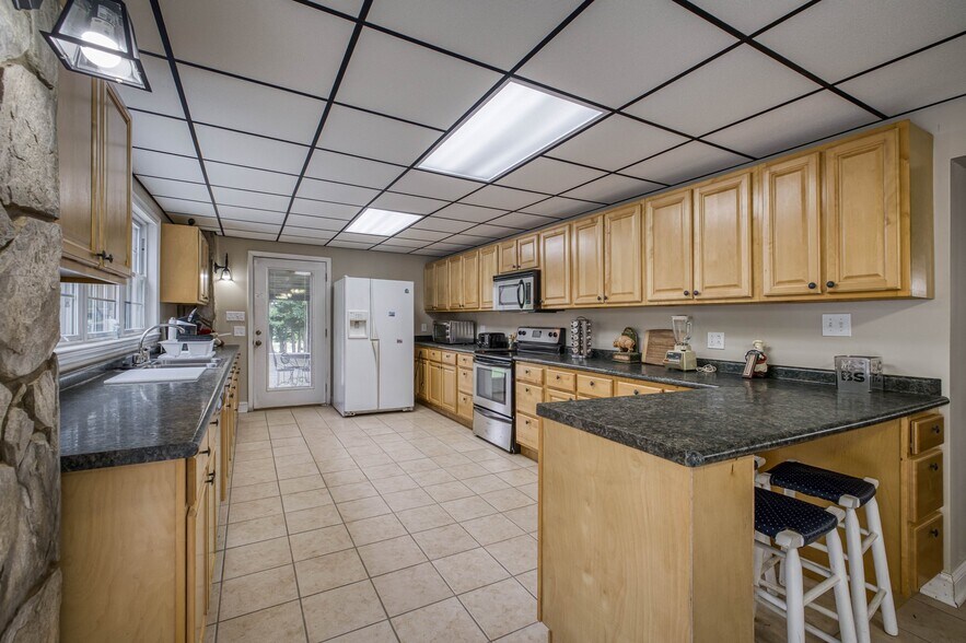 More Photos Of 200 Little Acres Dr, Marion Specialty For Sale