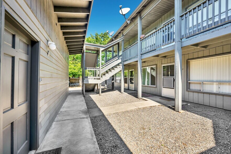 More Photos Of 1720-1738 Broadway St NE, Salem Apartments For Sale