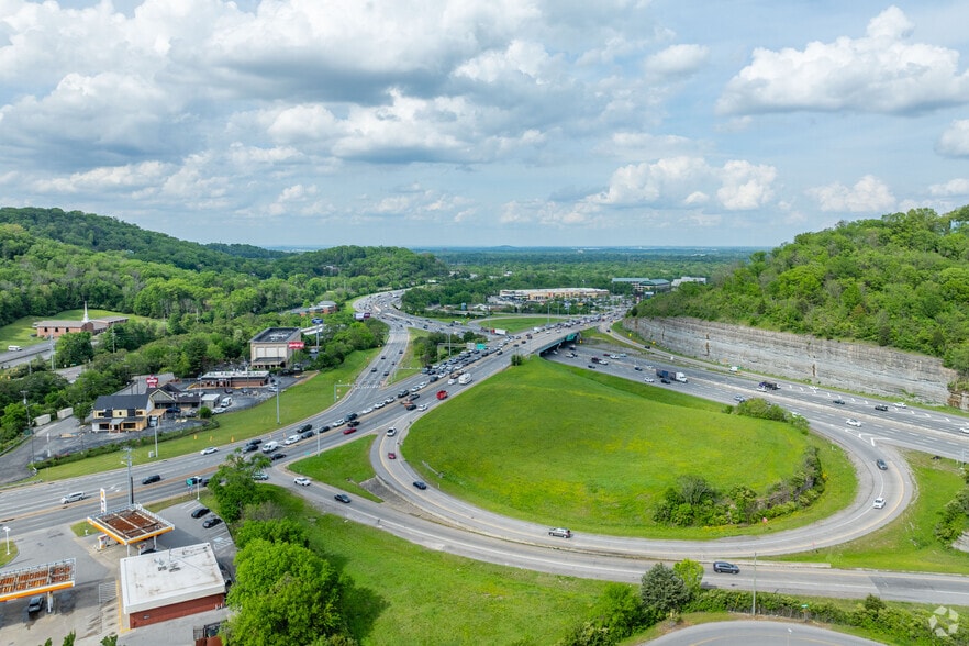 More Photos Of 111 Westwood Pl, Brentwood Office For Lease