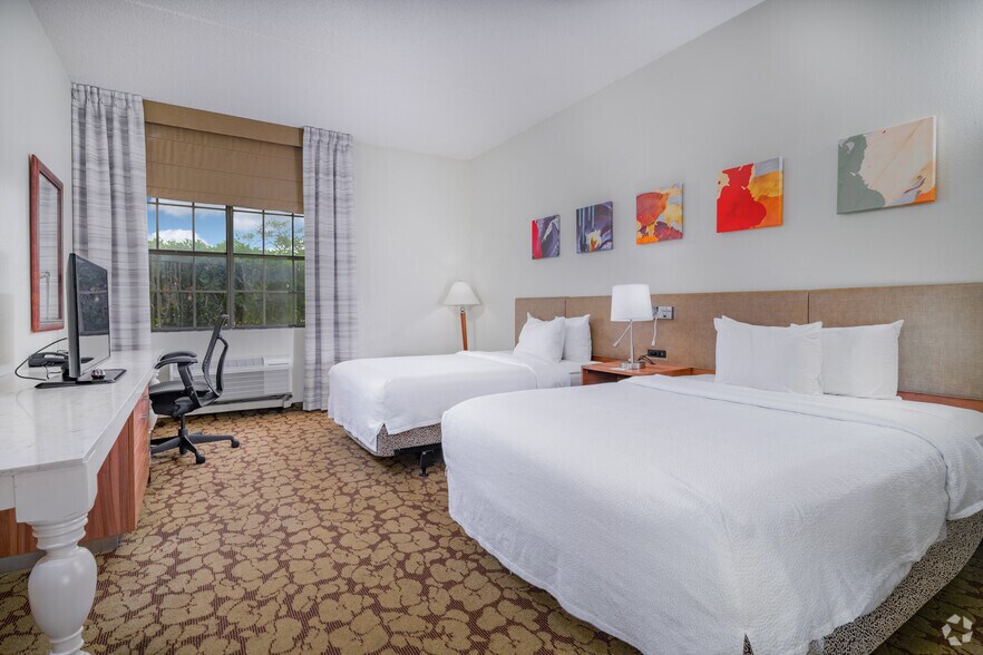 More Photos Of 12828 San Pedro Ave, San Antonio Hotel For Sale