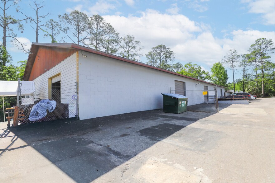 More Photos Of 2300 NW 71st Pl, Gainesville Warehouse For Lease