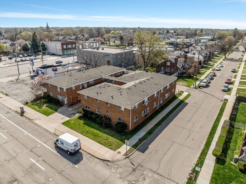 More Photos Of 4470-4480 E Outer Dr, Detroit Apartments For Sale