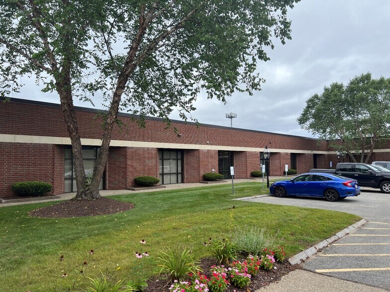 More Photos Of 19 Alpha Rd, Chelmsford Research And Development For Lease