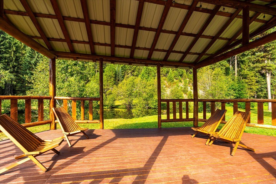 More Photos Of 7000 Graves Creek Rd, Lolo Bar For Sale