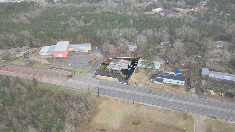 More Photos Of 2216 N Timberland Dr, Lufkin Industrial For Lease