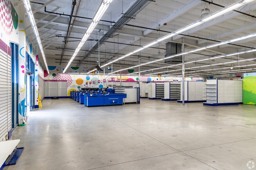 More Photos Of 11040 W Pico Blvd, Los Angeles Freestanding For Lease