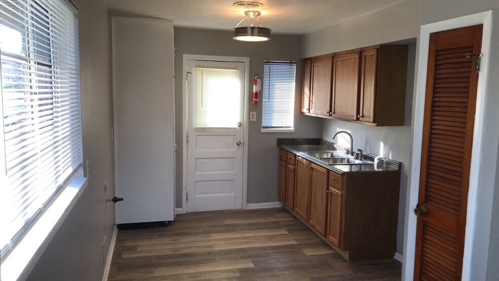 More Photos Of 27-41 Rita St, Dayton Apartments For Sale