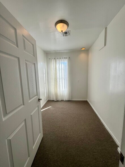 More Photos Of 107 W Fairview Blvd, Inglewood Medical For Lease