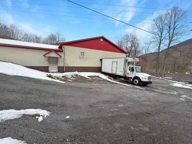 More Photos Of 151 Slaughter House Rd, Claysburg Warehouse For Sale