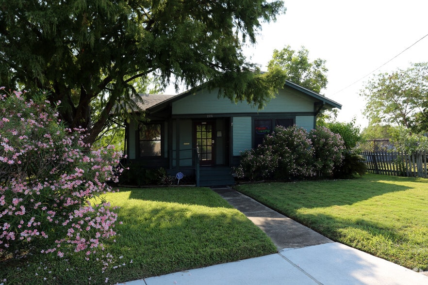 Primary Photo Of 1116 Santa Fe St, Corpus Christi Coworking Space