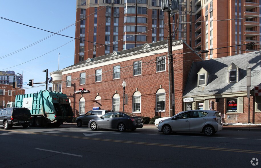 More Photos Of 4825 Cordell Ave, Bethesda Bank For Lease