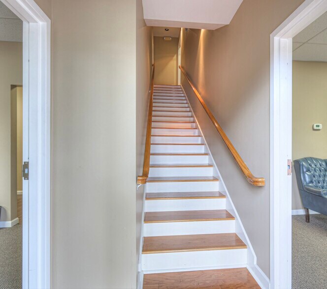 More Photos Of 106 Mission Ct, Franklin Office For Sale