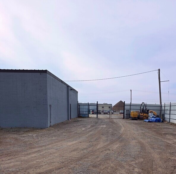 More Photos Of 211 SW Texas Ave, Lawton Warehouse For Sale