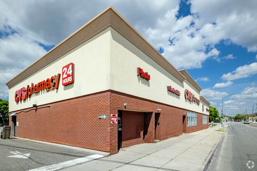 More Photos Of 61-15 Metropolitan Ave, Ridgewood Drugstore For Sale
