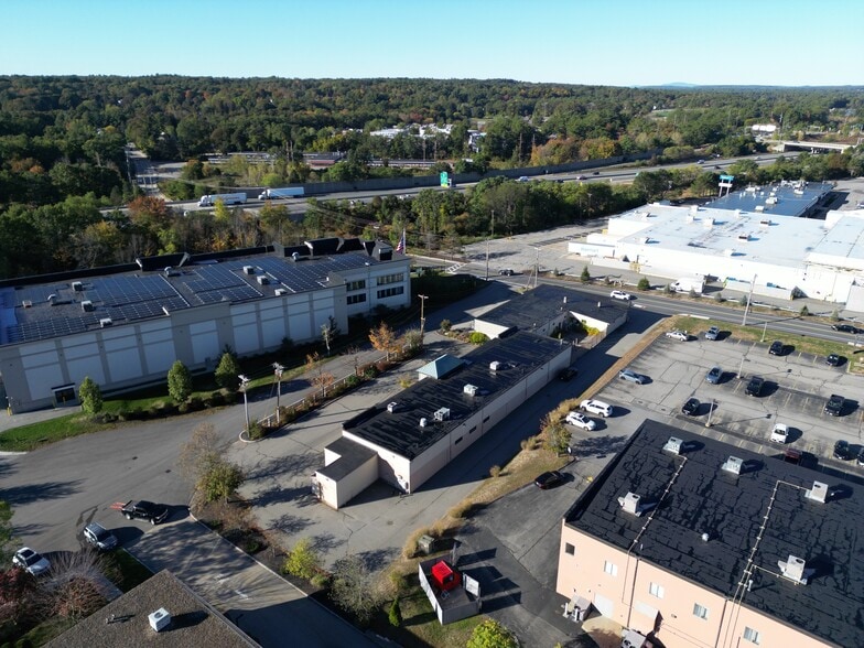More Photos Of 61 Parkhurst Rd, Chelmsford Freestanding For Lease