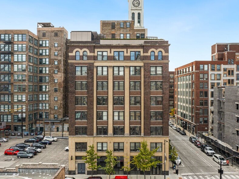 More Photos Of 833 W Jackson Blvd, Chicago Office For Lease