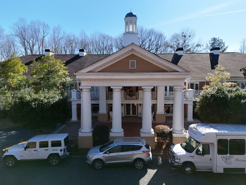 More Photos Of 425 Country Club Dr, Stockbridge Healthcare For Sale