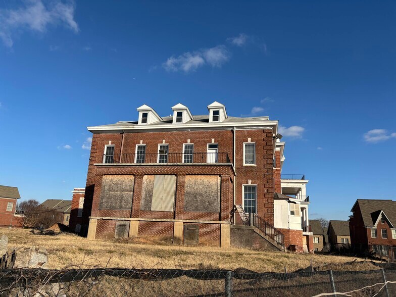 More Photos Of 6101 Sligo Mill Rd NE, Washington Skilled Nursing Facility For Sale